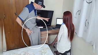 Amateur Housewife Seeks Tech Support For Computer