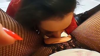 Angel Lima Gives Oral Pleasure To Cléo Cadillac'S Vagina